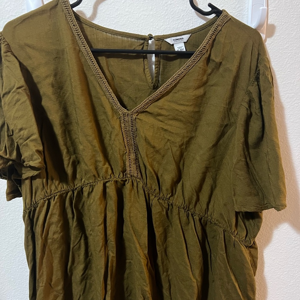 MATERNITY- olive shirt